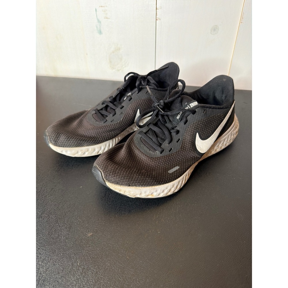 Nike Mens Black Mesh Running Shoes Revolution 5 BQ3207-002 Size 8